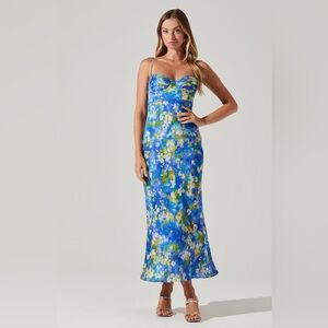 ASTR the label NEW/WOT - Florianne Floral Satin Maxi Dress